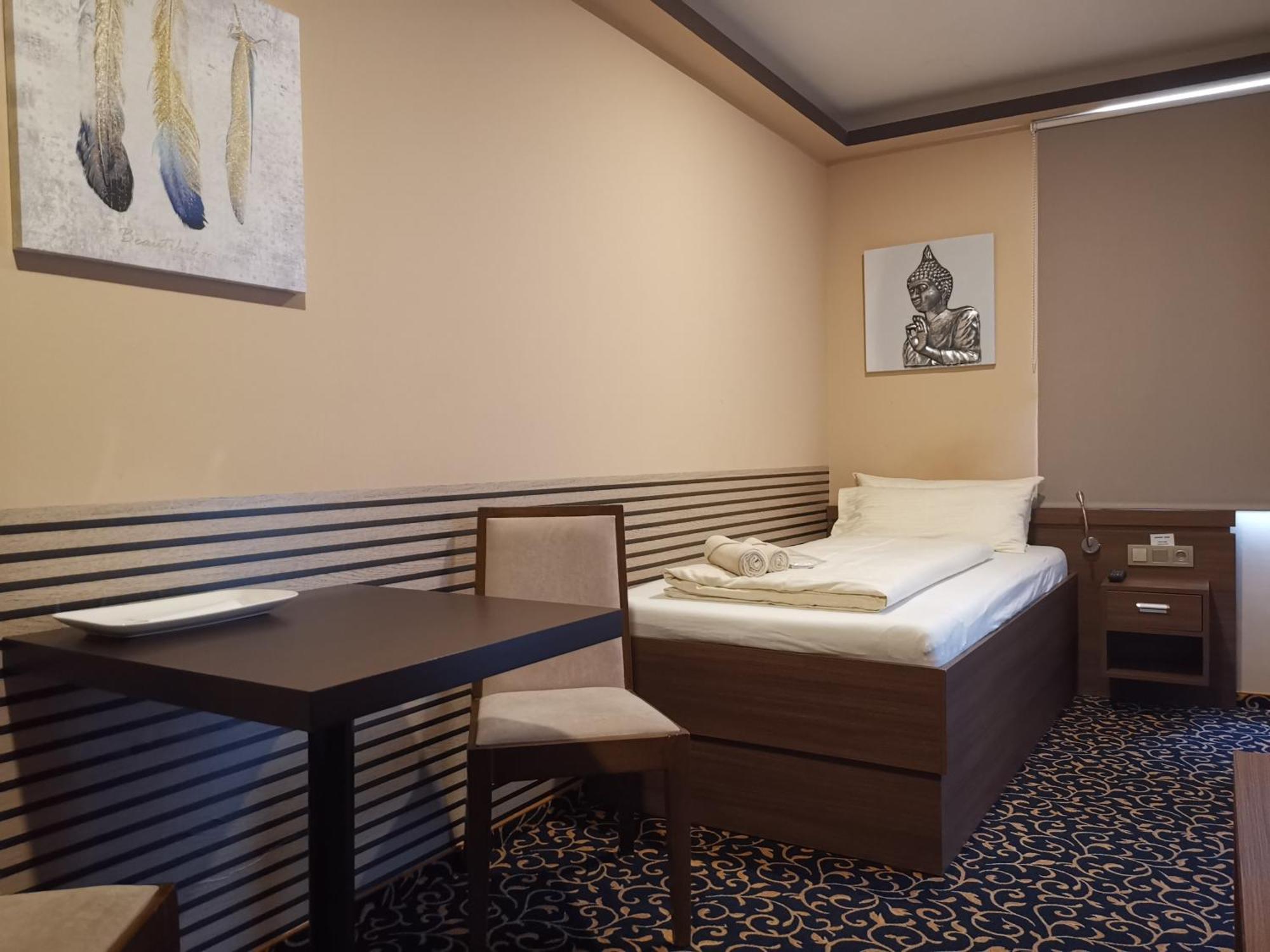 אאלן Hotel Zum Weissen Ochsen מראה חיצוני תמונה